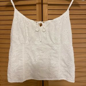 flattering white crop top